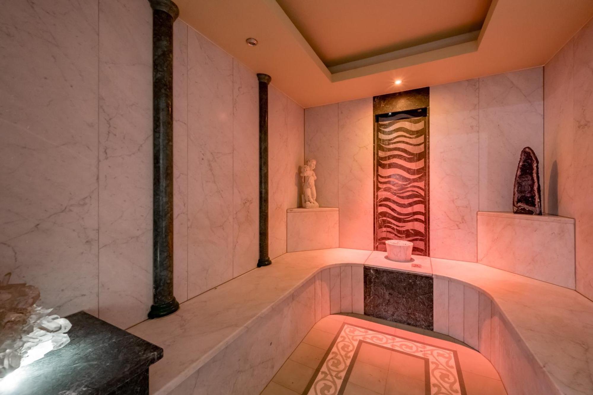 Wellness & Sporthotel Alpenhof Ehrwald Eksteriør billede