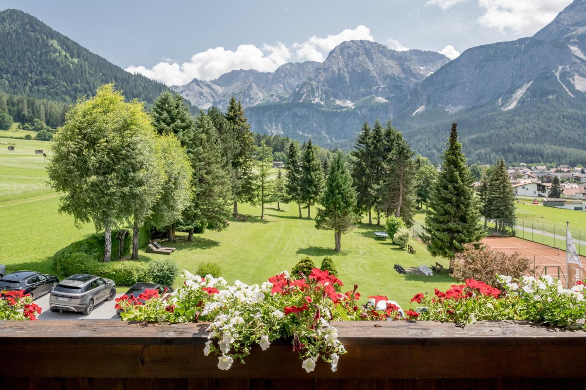 Wellness & Sporthotel Alpenhof Ehrwald Eksteriør billede